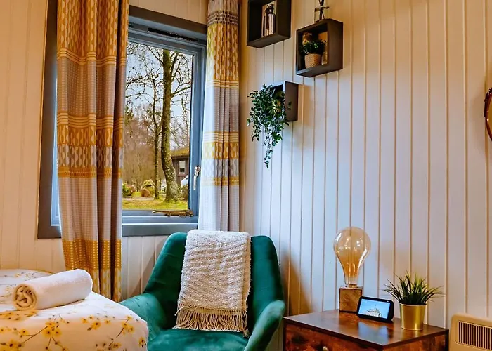 Luxurious Mountain Retreat Lodge Hunters Quay